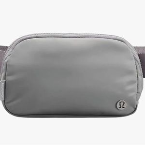 Lululemon Everywhere Belt Bag Crossbody Fanny Pack Waist Unisex Silver D…